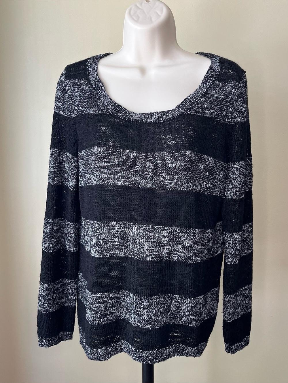 H&M Divided Black and Gray Striped Crewneck Sweater Size S